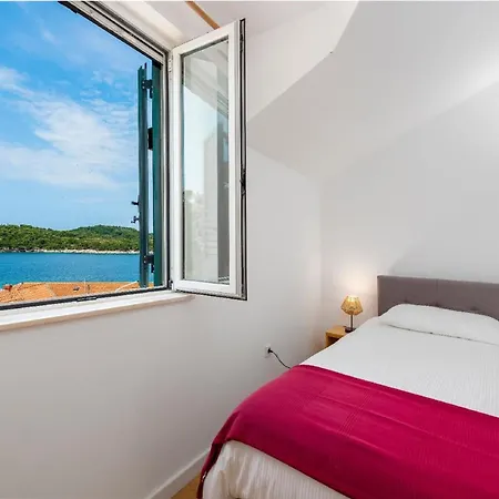 Apartment In Mit Grill